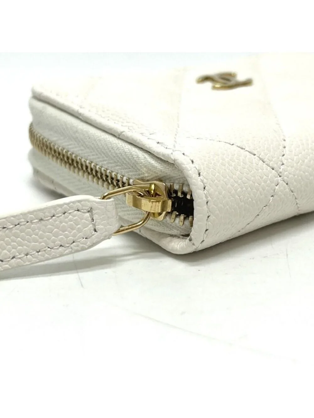 Chanel Coin Case Classic Zip Caviar Leather White
